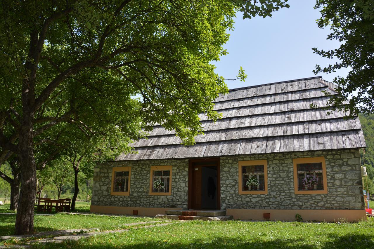 Peraj Guesthouse Vermosh Exterior foto